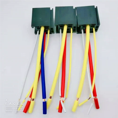 Giá bán trực tiếp của nhà máy 80A dây dày chịu nhiệt độ cao công suất cao ổ cắm rơle ô tô chân đế rộng lớn