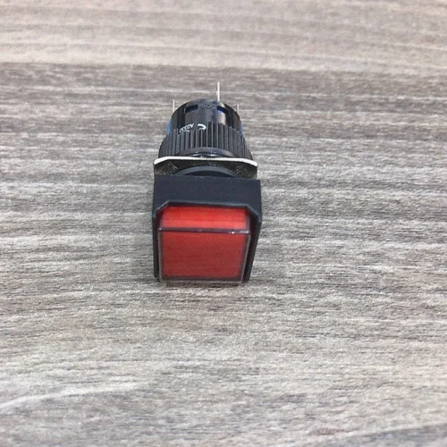 Công tắc 16mm nhựa vuông_ Nhấn khóa
