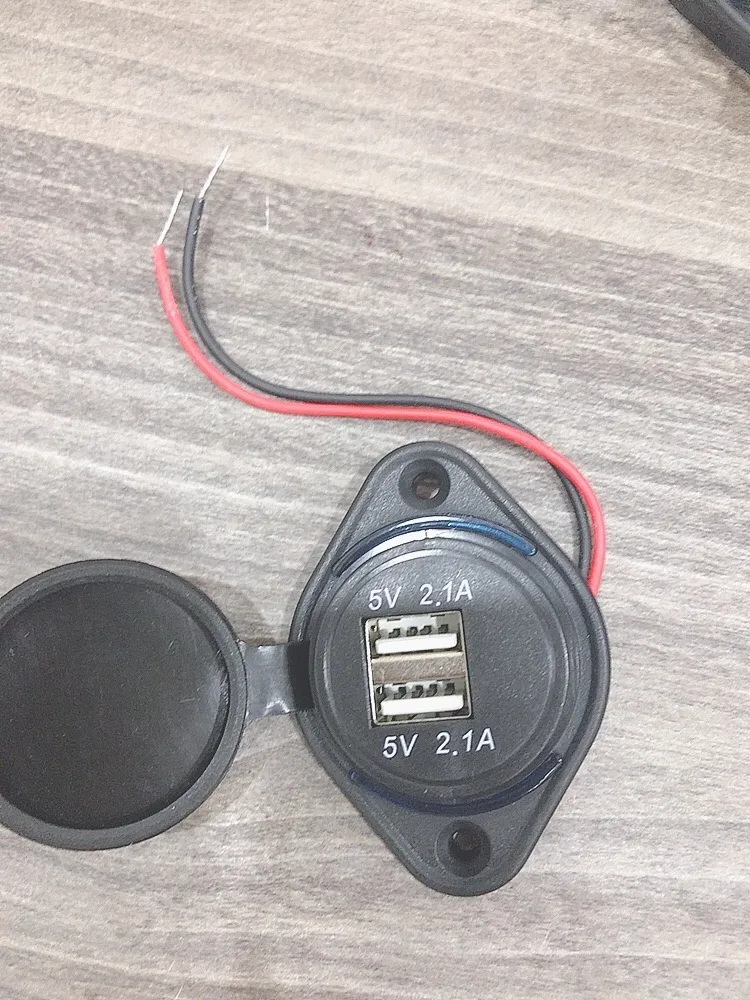 Sạc 2 cổng USB nắp cao su loại dẹp có giắc 12V 24V sạc nhanh_ Có chữ - Ảnh 2